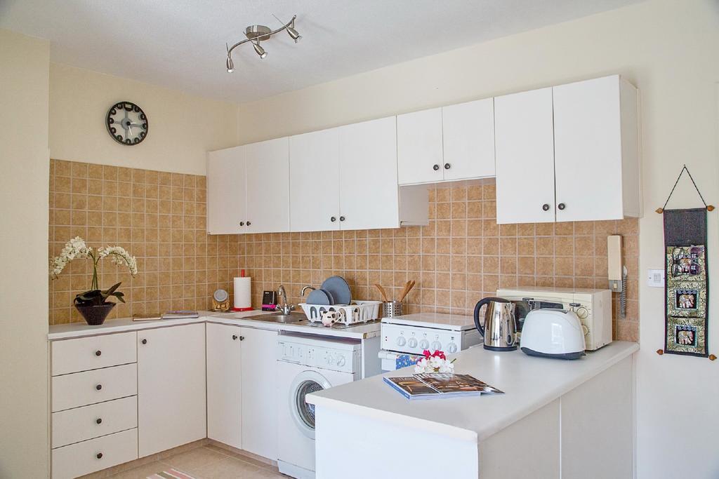 Paphos Love Nest Apartment ห้อง รูปภาพ