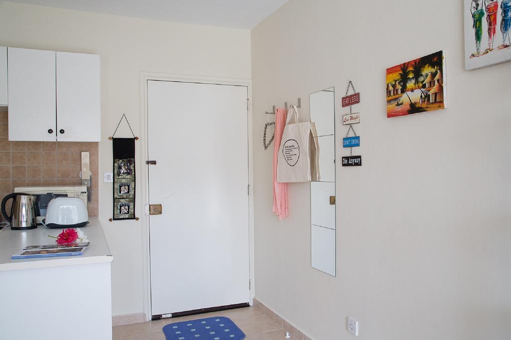 Paphos Love Nest Apartment ห้อง รูปภาพ