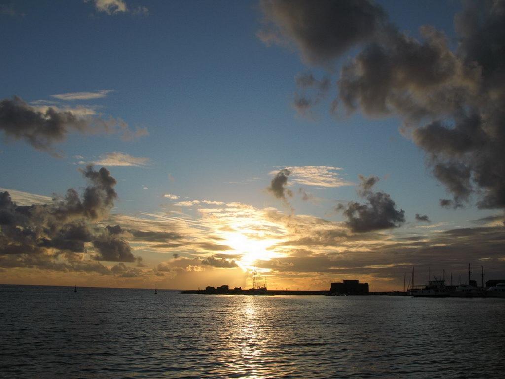 Paphos Love Nest Apartment ห้อง รูปภาพ