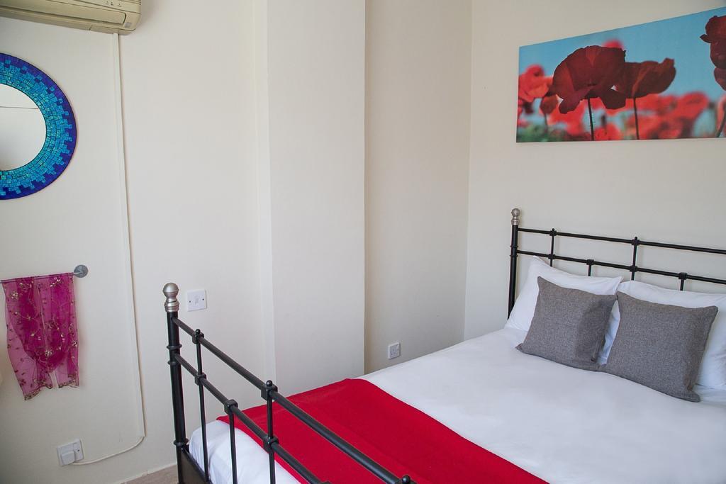 Paphos Love Nest Apartment ห้อง รูปภาพ